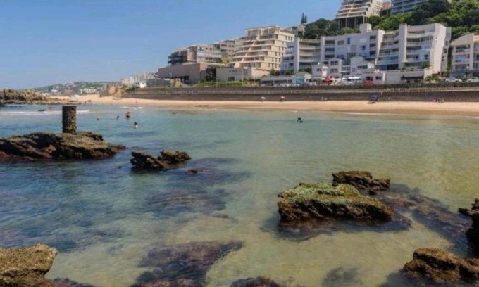 Umdloti Apartment | 84 Camarque Umdloti beach