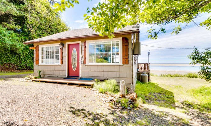 Happy Camp Hideaway Cabin | 84 m² Cabin ∙ 2 bedrooms ∙ 6 guests