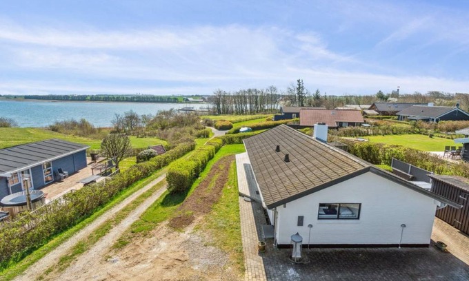 Hurup Thy House | 84 m² House ∙ 1 bedroom ∙ 8 guests