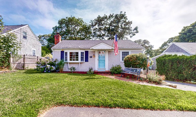 West Yarmouth House | 84 m² House ∙ 2 bedrooms ∙ 4 guests