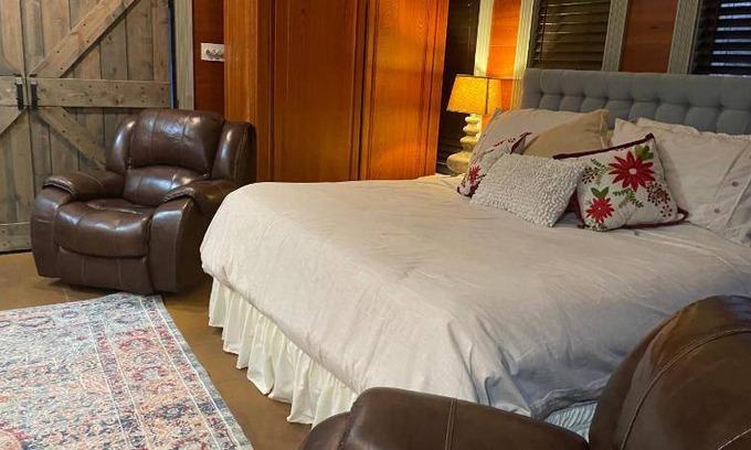 Breaux Bridge Resort | 84 m² Resort ∙ 3 guests