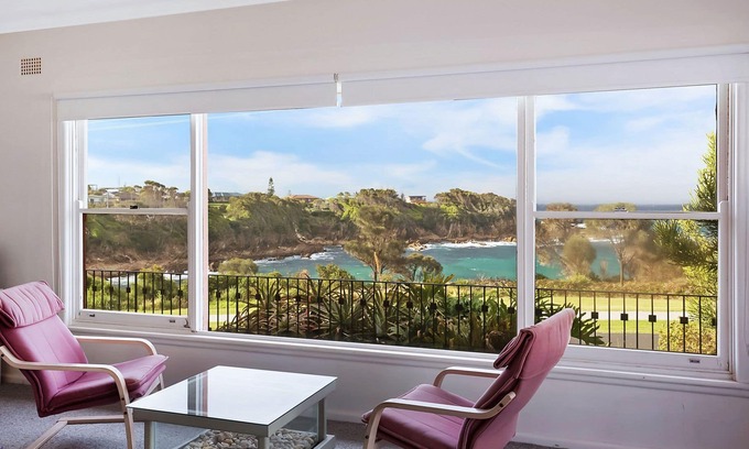 Dalmeny House | 84 Ocean Parade - Beach House