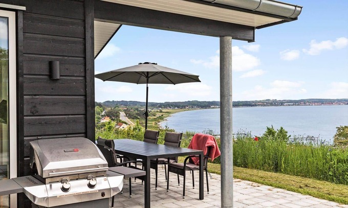 Egsmark Strand House | 84111 Ebeltoft - Skrubbevej 10