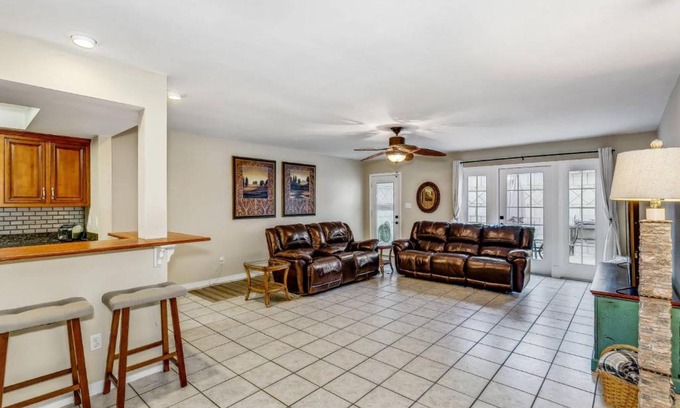 Northeast Pensacola House | 8426 Williamsburg Circle