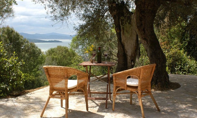 Passignano sul Trasimeno Apartment | 85 m² Apartment ∙ 1 bedroom ∙ 2 guests