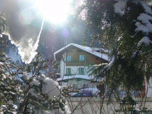 Riezlern Bed & Breakfast | 85 m² Bed and breakfast ∙ 2 bedrooms ∙ 7 guests