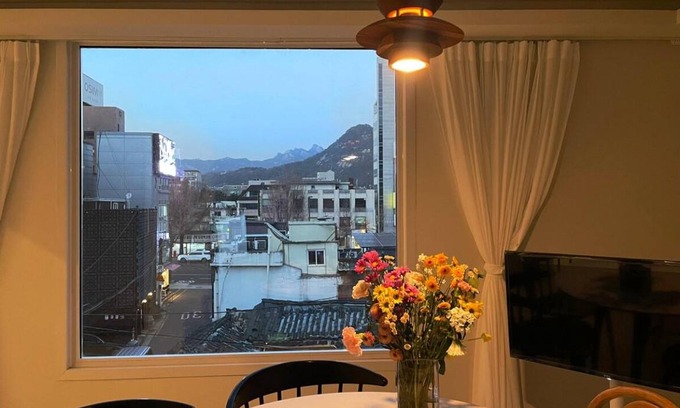 Sajik-dong House | 85 m² House ∙ 2 bedrooms ∙ 6 guests