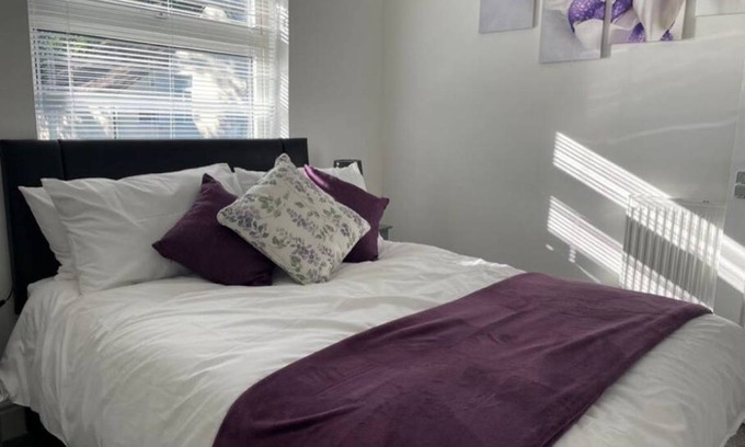 Cannock House | 85 m² House ∙ 3 bedrooms ∙ 6 guests