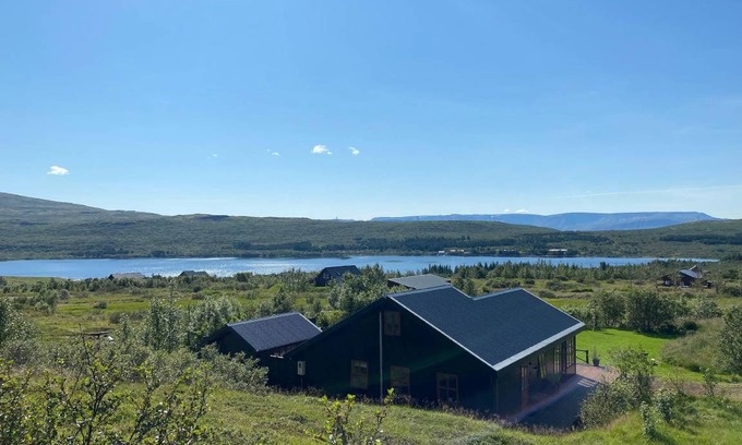 Hvalfjarðarsveit House | 85 m² House ∙ 4 bedrooms ∙ 6 guests