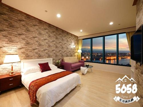 Kaohsiung City Centre House | 85 Season