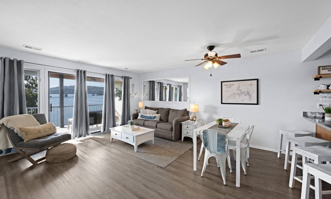 Kimberling City Apartment | 88 m² Apartment ∙ 2 bedrooms ∙ 8 guests