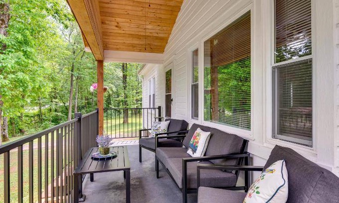 Forest City House | 88 m² House ∙ 2 bedrooms ∙ 6 guests