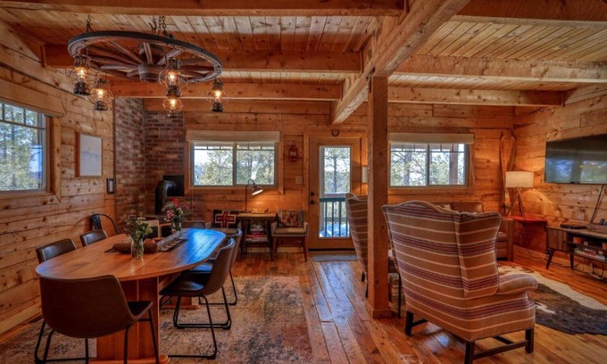 San Juan River Village House | 880 Harman Ave