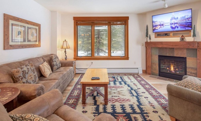 River Run Condo | 8808 | Springs, wood floors, steps to Gondola!