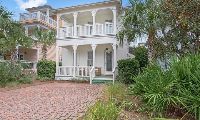 Alys Beach House | 880yds2Beach~4 Bikes Included~Luxury Kitchen~Multiple Balconies~Dock Holiday
