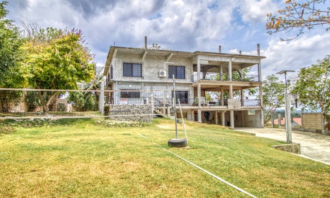 Santa Elena House | 883 m² House ∙ 7 bedrooms ∙ 12 guests