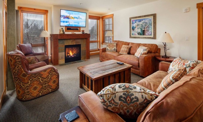 River Run Condo | 8873 | Springs, massive 3 bed, steps to gondola!