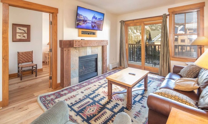 River Run Condo | 8884 | Springs, wood floors, steps to gondola!