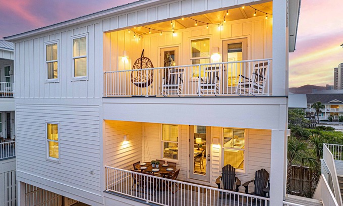 Gulf Shores House | 88° Pool Walk to Beach En-Suites Beach Gear Arcade