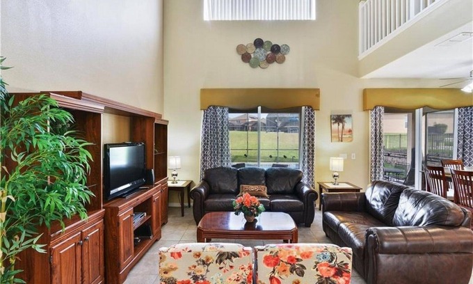 West Kissimmee House | 8bd/4.5ba, Private Pool/SPA, 8TVs, WiFi, Game Room, 3 miles to Disney