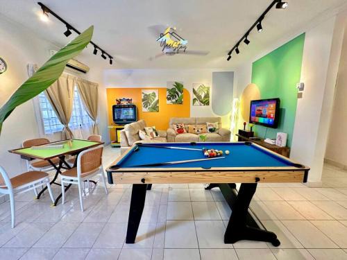 Taman Kota Laksamana House | 8pax3minsdrivetoJonkerTownArea