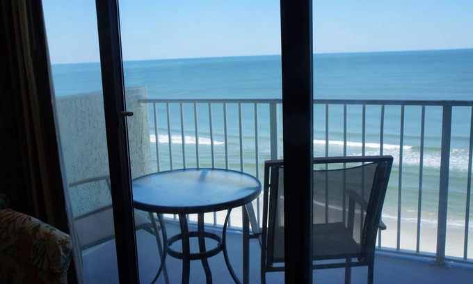 Myrtle Beach Condo | 8th Floor Ocean Front - Enjoy the Fall at the Beach!