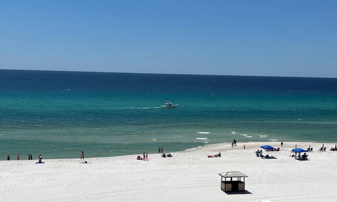 Panama City Beach Condo | 8th floor Tower III Edgewater Beach Resort, the only full service resort in P.C.