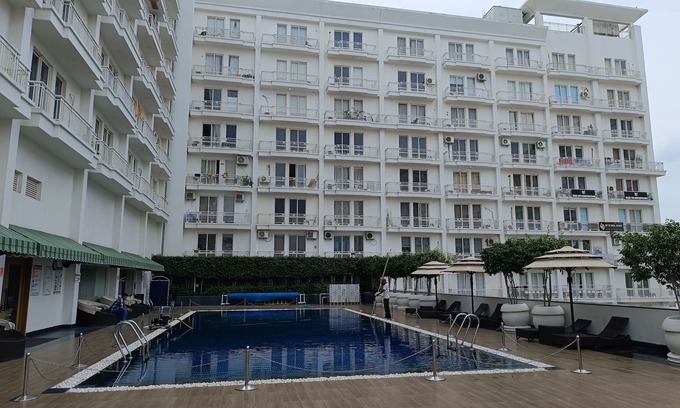 Gomti Nagar Apartment | 9 Bedrooms 9 Bathrooms 1Pool Charming studio with terrace overloking the Lucknow