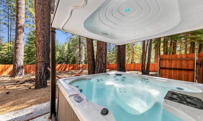 Tahoe Paradise Cabin | 9 Beds, Hot Tub, Dog Friendly, Fenced Yard, Game Room with Pool Table, Near Heavenly