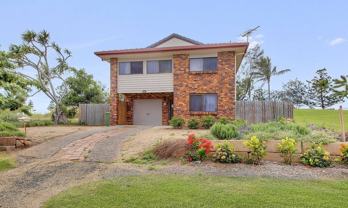 Emu Park House | 9 Emu Street