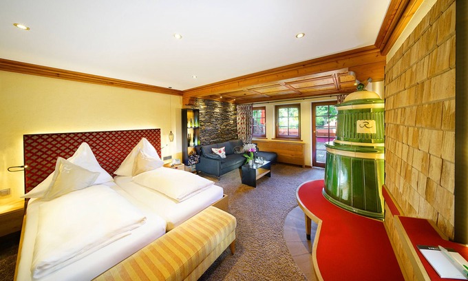 Durbach Apartment | 9 Joseph Junior Suite