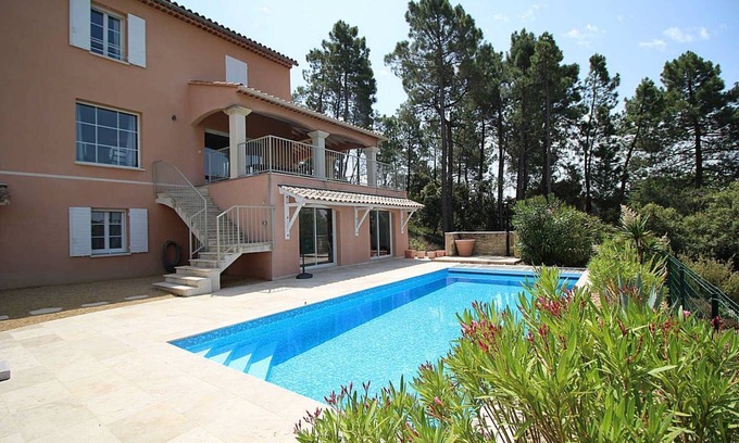 Puymeras House | 9 km from Vaison-la-Romaine, modern villa with heated pool.