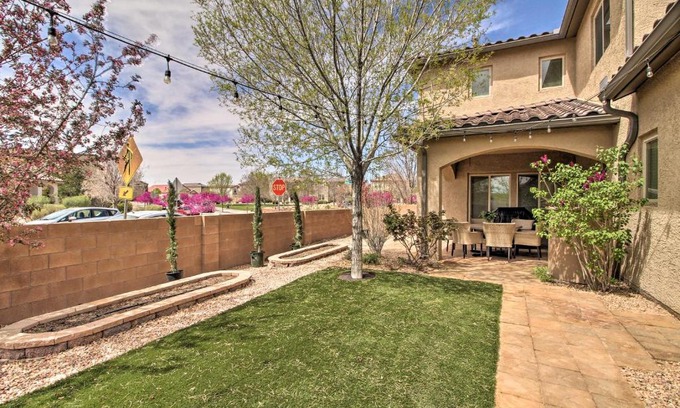 Mesa Del Sol Innovation Park House | 9 Mi to Old Town Albuquerque Getaway with Grill!