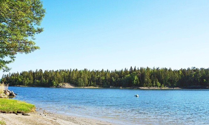 Hallstavik House | 9 person holiday home in HALLSTAVIK