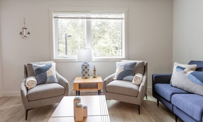 Regional District of Nanaimo Apartment | 90+ Day Escape at Blue Skies Condo