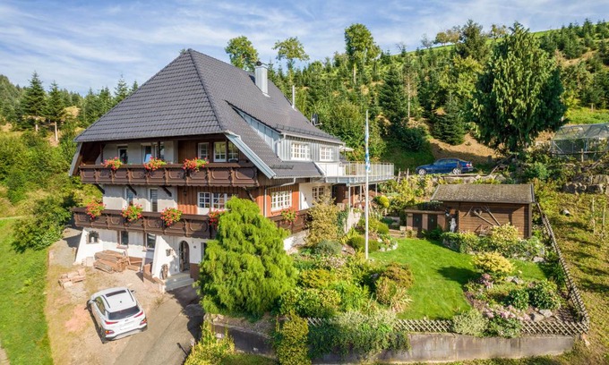 Oberharmersbach Apartment | 90 m² Apartment ∙ 2 bedrooms ∙ 4 guests