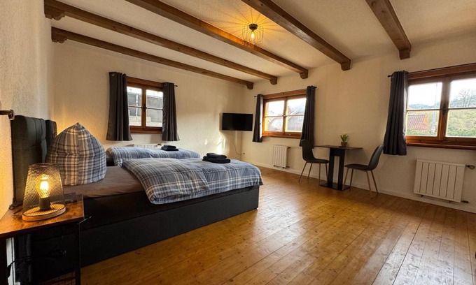 Hausen Apartment | 90 m² Apartment ∙ 3 bedrooms ∙ 7 guests