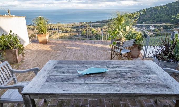 Poggio Apartment | 90 m² Apartment ∙ 2 bedrooms ∙ 4 guests
