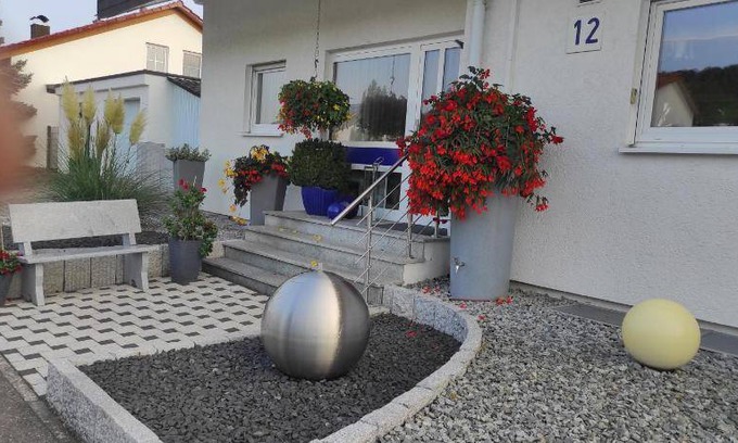 Vaihingen an der Enz Apartment | 90 m² Apartment ∙ 2 bedrooms ∙ 5 guests