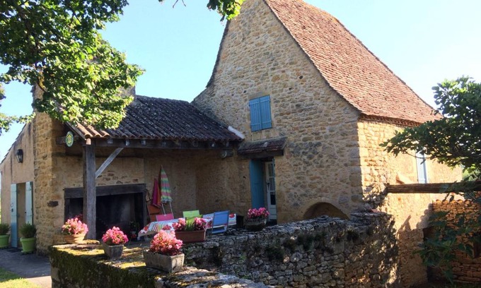 Paunat House | 90 m² Gîte ∙ 2 bedrooms ∙ 4 guests