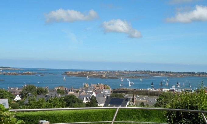 Loguivy House | 90 m² Gîte ∙ 3 bedrooms ∙ 6 guests