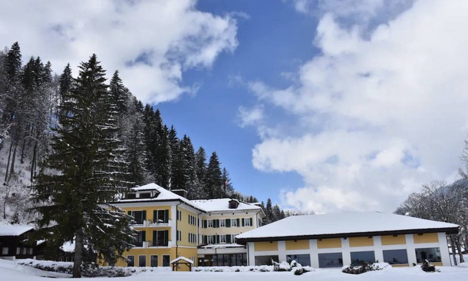 Serneus Hotel | 90 m² Hotel ∙ 2 bedrooms ∙ 127 guests