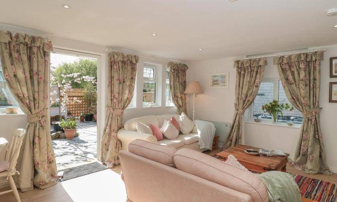 Muchelney House | 90 m² House ∙ 1 bedroom ∙ 2 guests