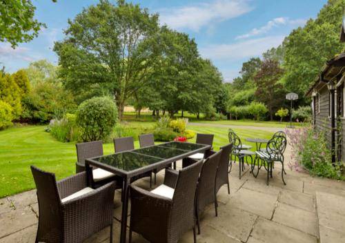 Guildford House | 90 m² House ∙ 2 bedrooms ∙ 4 guests