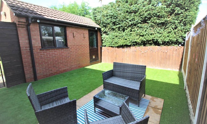 Thorne House | 90 m² House ∙ 3 bedrooms ∙ 5 guests
