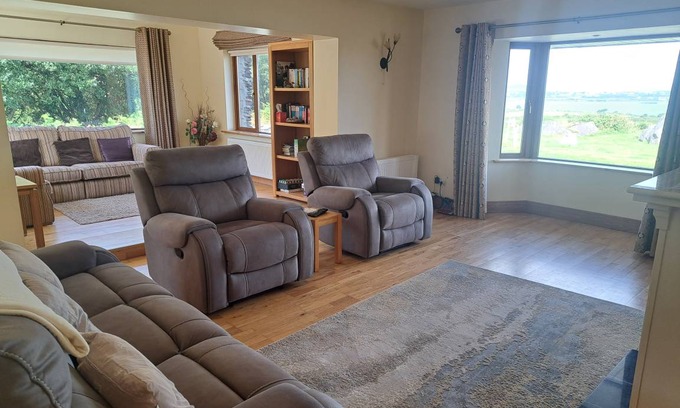 Caherdaniel House | 90 m² House ∙ 4 bedrooms ∙ 9 guests