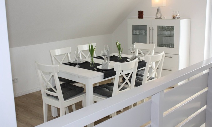 Vollerwiek Apartment | 90 sqm bright, child-friendly apartment