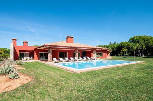 Vilamoura Resort | 900 m² Resort ∙ 7 bedrooms ∙ 14 guests