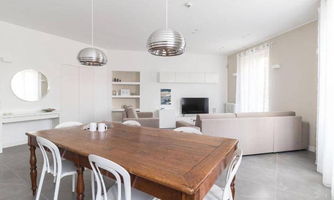 Magenta Apartment | 91 m² Apartment ∙ 2 bedrooms ∙ 5 guests