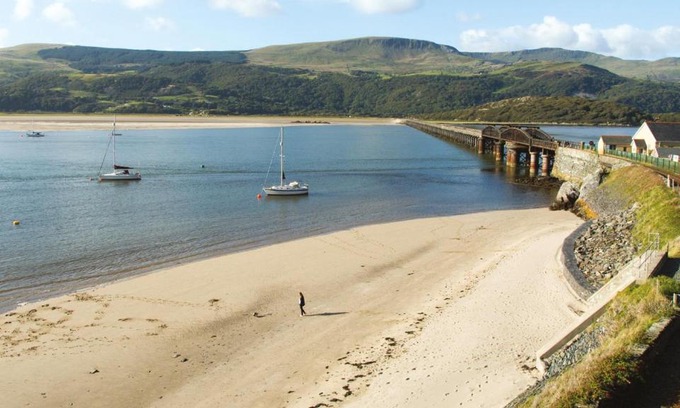 Talybont Resort | 92 Barmouth Bay Holiday Park